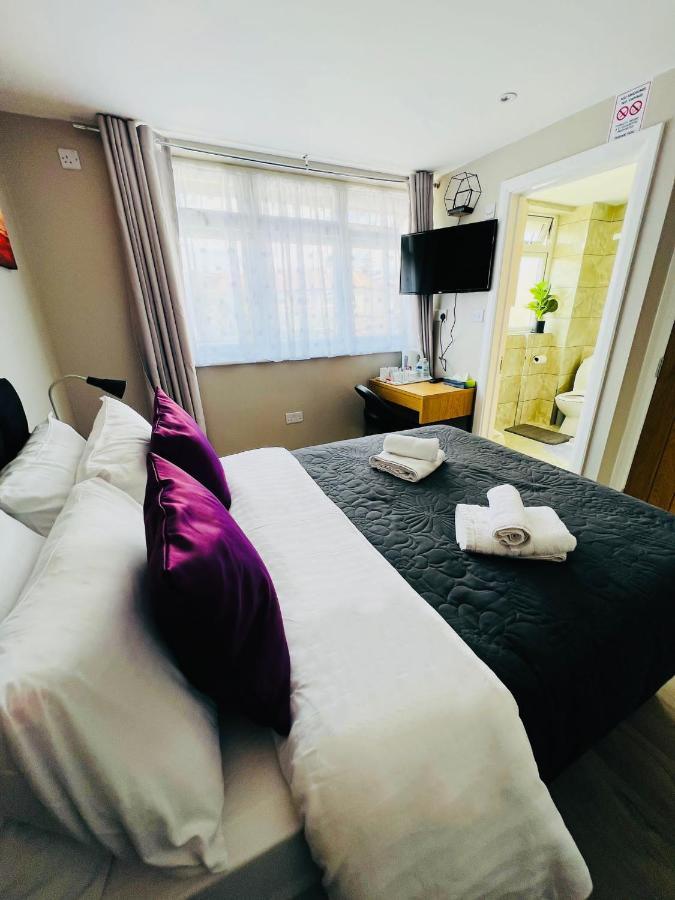 Indigo Suites Enfield Extérieur photo