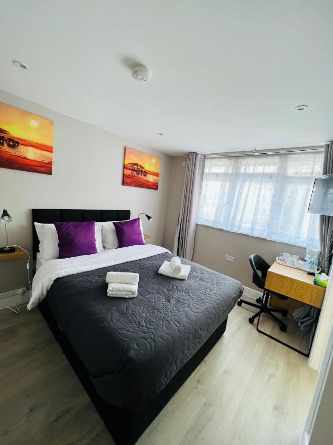 Indigo Suites Enfield Extérieur photo