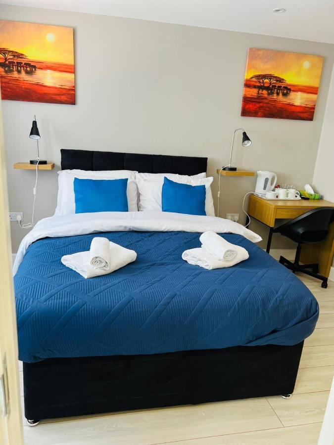 Indigo Suites Enfield Extérieur photo